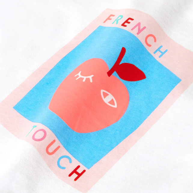 Girl apple pattern t-shirt