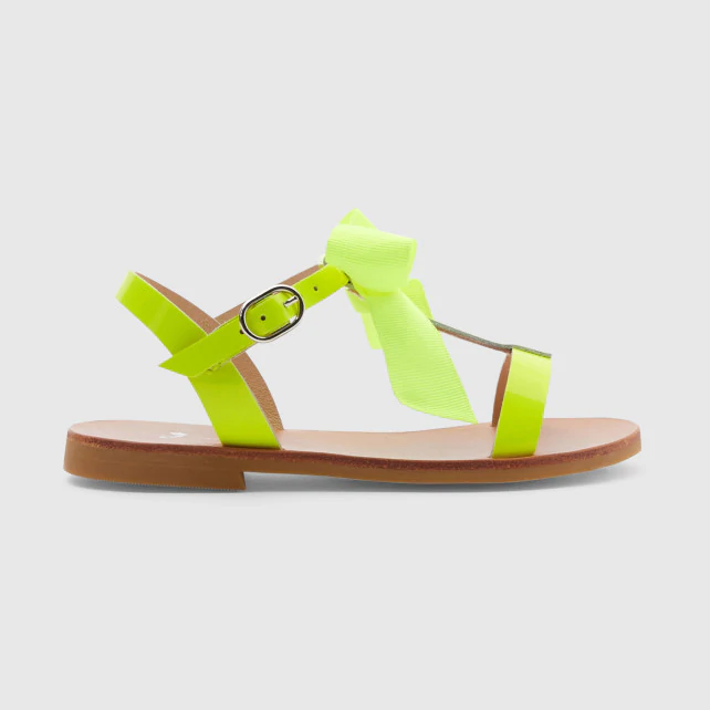 Girl patent leather sandals