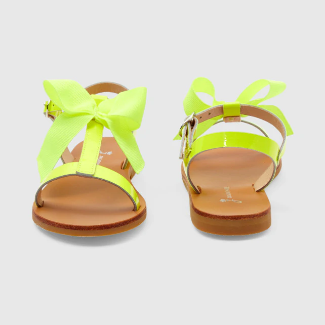 Girl patent leather sandals