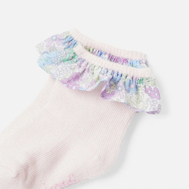 Baby girl socks with ruffles